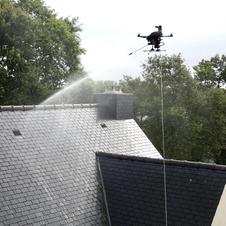 Nettoyage toiture rennes par drone