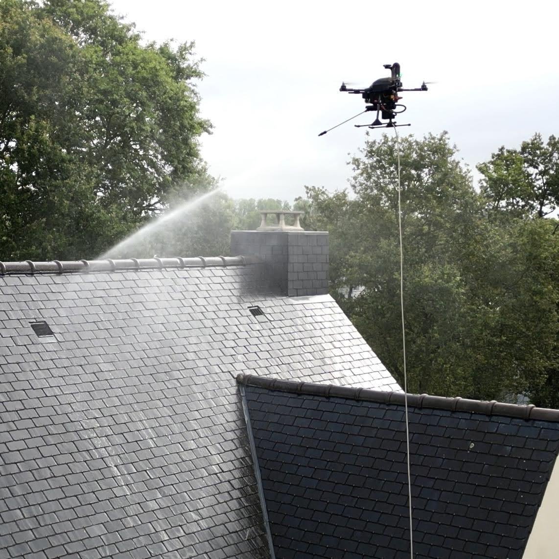 Démoussage par drone