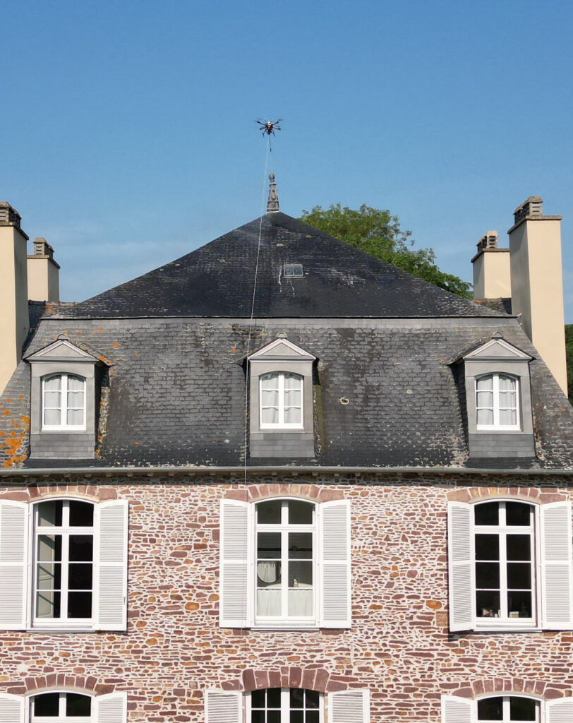 Des produits biodégradables et adaptés aux toitures de Saint-Malo